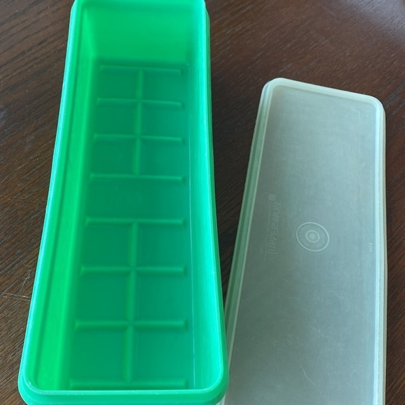 Tupperware - Vintage Little Celery Keeper Container #882-2 Green - Picture 3 of 13